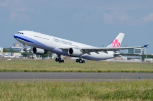 Smooth Transitions: China Airlines Chooses Lufthansa Technik for Aircraft Transition Services