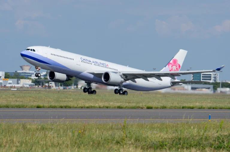 Smooth Transitions: China Airlines Chooses Lufthansa Technik for Aircraft Transition Services